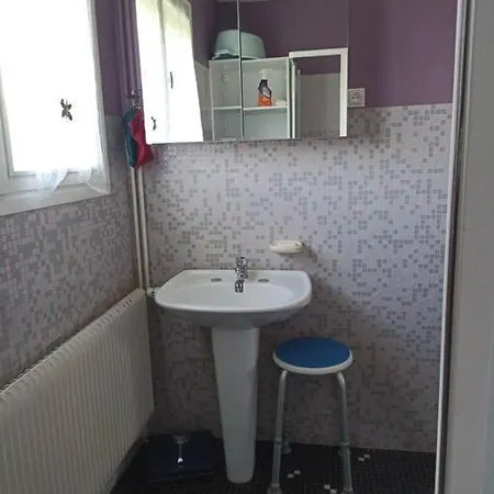 Pavillon Des Annees 70 *